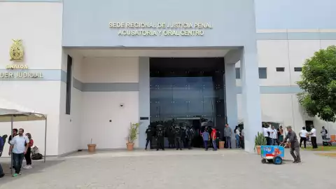 Audiencia en contra del rector de la UAS Jesús Madueña Molina.