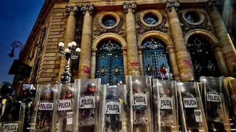 vandALIZAN INSTALACIONES cONGRESO cdmx .jpg