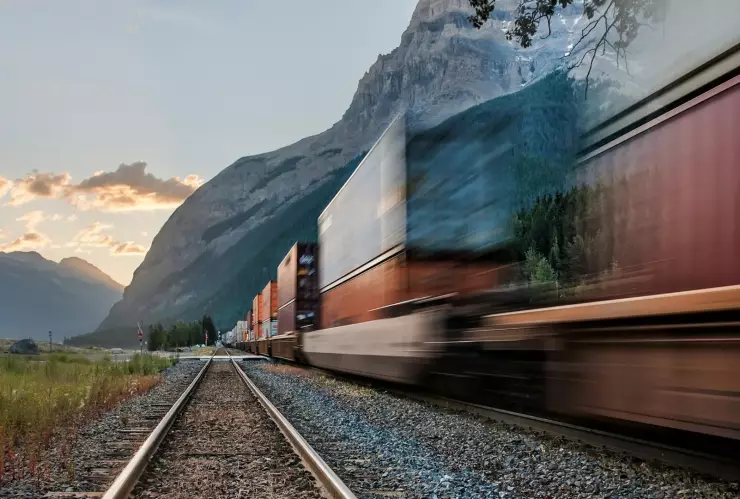 Tren de pasajeros secuestrado en Pakistán.jpg