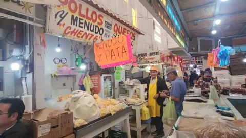 Vicente, comerciante de pollo y queso en Culiacán