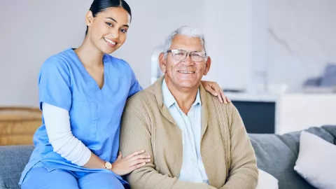 Claudia Sheinbaum anuncia nuevo programa social para adultos mayores: ¿En qué consiste?