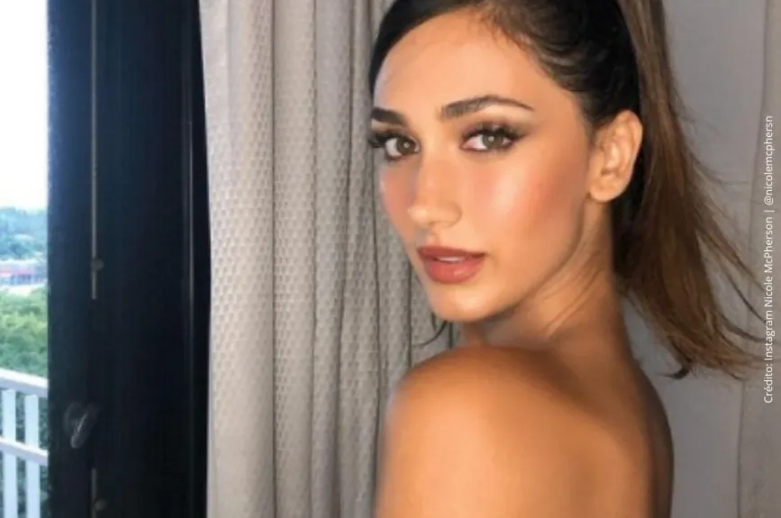 Nicole McPherson de perfil..jpg