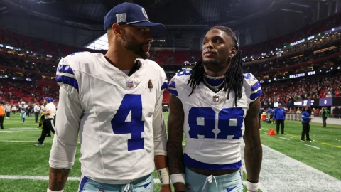 Dak Prescott y CeeDee Lamb