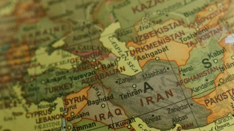 Armenia y Azerbaiyán anuncian un tratado de paz tras décadas de conflicto por Nagorno-Karabaj