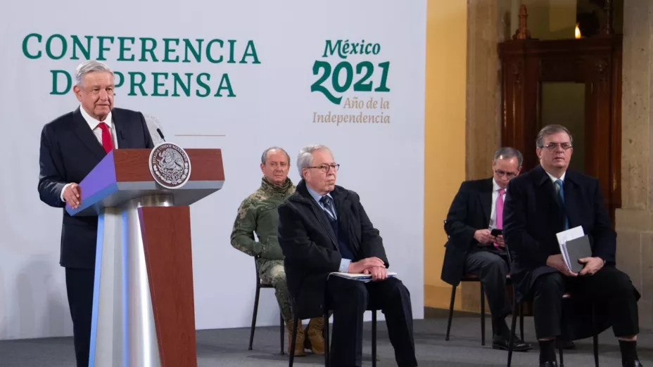AMLO 14 ENE 2021 VACUNACIÓN.jpg