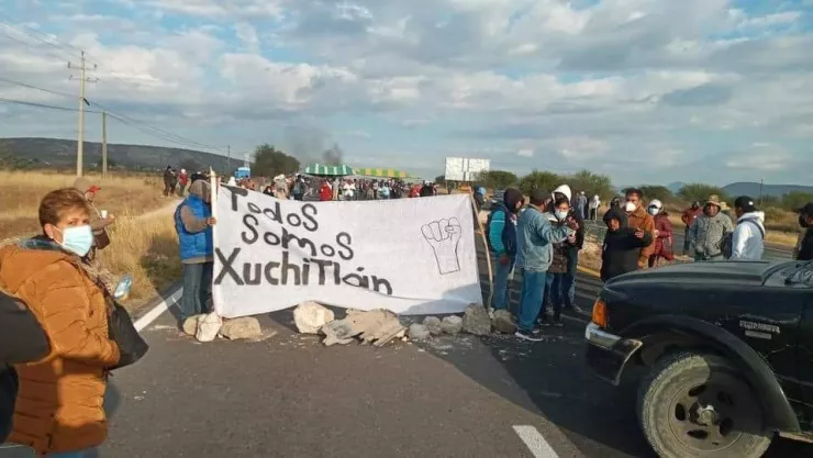 BLOQUEO CARRETERA.jpeg