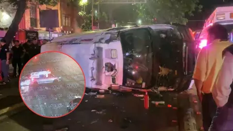 Accidente en avenida Cuauhtémoc: Ambulancia vuelca y muere copiloto en CDMX