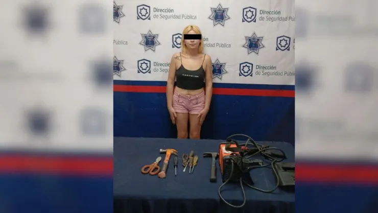 Torreón Mujer es detenida por presuntamente robar herramienta.jpg