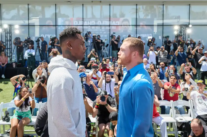 Canelo Charlo Los Angeles Box Azteca