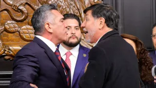 Pelea entre Alito Moreno y Fernández Noroña.