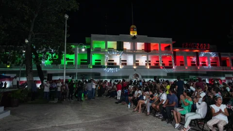 Cientos de quintanarroenses disfrutaron del evento cultural