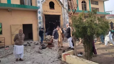 ¡Mientras oraban! Explosión en templo religioso deja 31 MUERTOS y 169 heridos VIDEO FUERTE.jpg