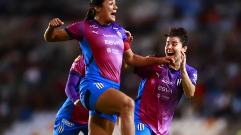 Rebeca Bernal festeja gol con Rayadas
