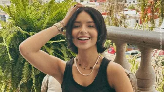 Angela sonriendo.jpg