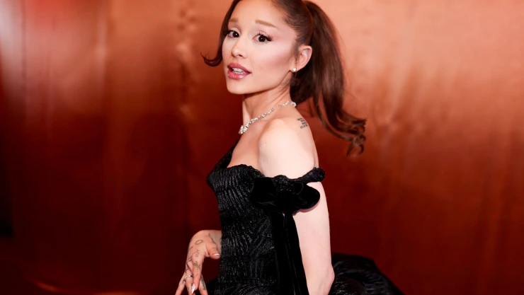 Ariana Grande rompe en llanto al terminar su gira y se prepara para alejarse del foco público
