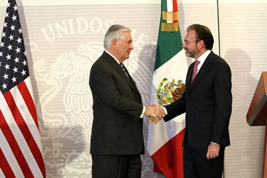 Visita de secretarios de EU