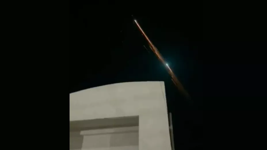 VIDEO: Cohete chino que estaba fuera de control cayó en la Tierra