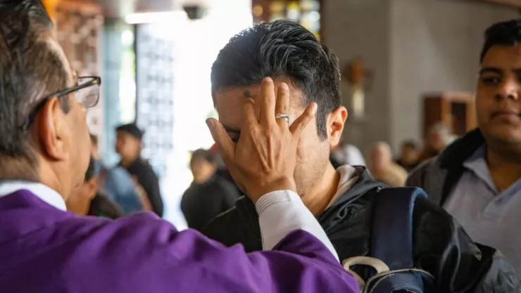 Fieles acuden a la Basílica de Guadalupe por el Miércoles de Ceniza 2025