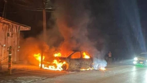 Autos incendiados en represalia por la detención del líder del grupo criminal “La Barredora” en Tabasco