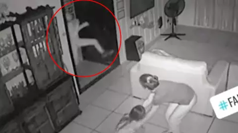 Niña estrangulada por ente.jpg