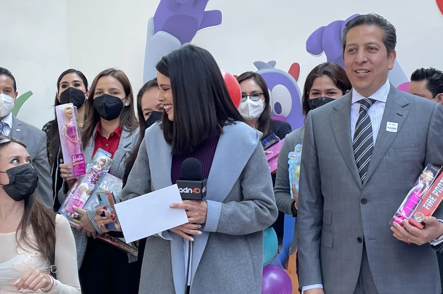 ¡Toda la familia de Banco Azteca se unió a la misión del Juguetón Azteca!
