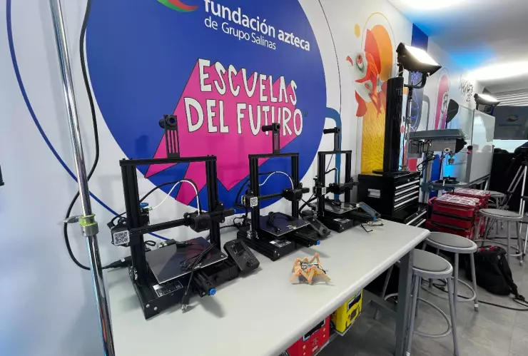 Fundación-Azteca-abre-las-puertas-del-Taller-de-Robótica-Aula-Maker-ganadora-de-Escuelas-del-Futuro