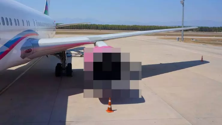 Trabajador de un aeropuerto muere succionado por turbina del avión