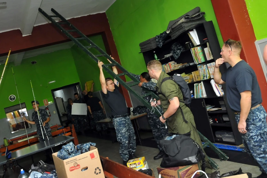 Militares