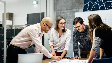 Vacante empleo consulado 45 mil mensuales