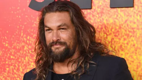 El actor Jason Momoa está presente en tráiler de la nueva película Rápidos y Furiosos 10.