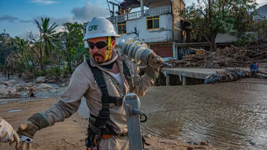 Trabajador de la CFE en México