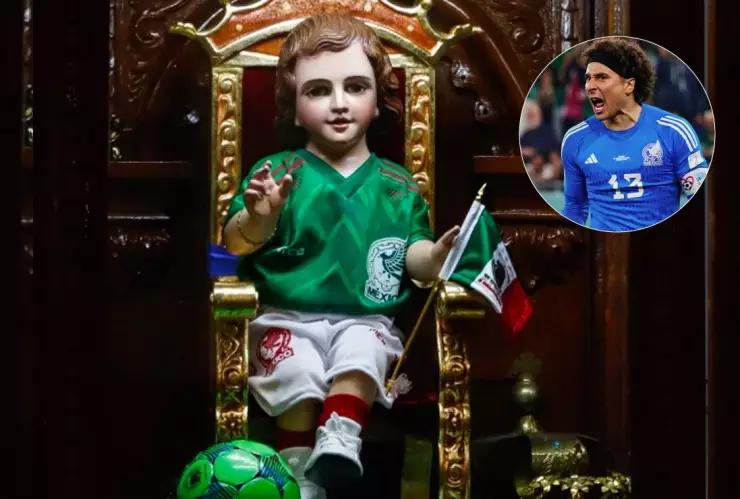 Niño Dios vestido con uniforme de la seleccion