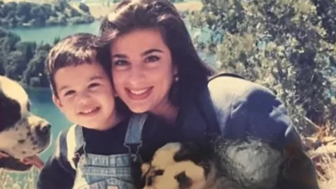 mamá Emiliano Aguilar