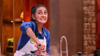 Bárbara Torres sufre tremenda caída en pleno programa de MasterChef Celebrity Generaciones