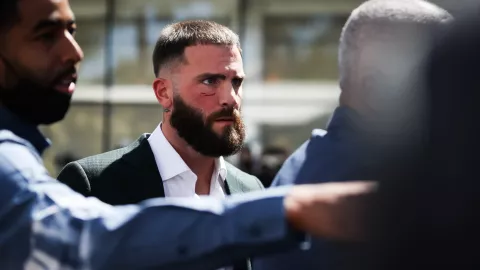 Saúl Canelo Álvarez pelea Caleb Plant conferencia