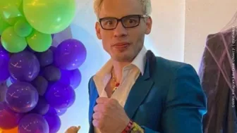 Julio Cesar Chavez Jr. en una fiesta..jpg