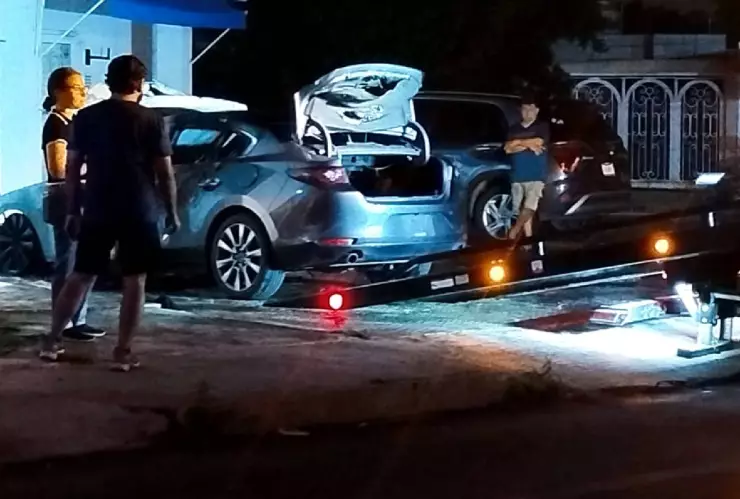 Fuerte incendio de un auto genera fuerte movilización en Brisas del Bosque