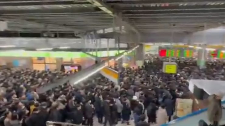 Falla eléctrica deja sin servicio de metro.png