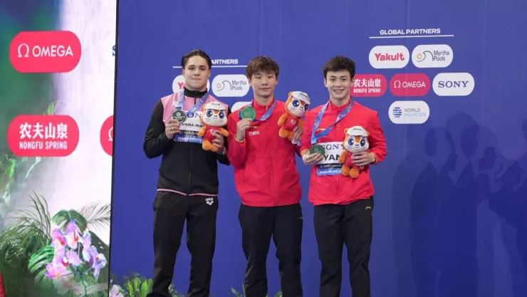 Osmar Olvera obtiene otra medalla de plata en Campeonato de Singapur 2025