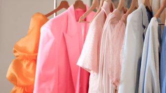 Estos son los colores que usan las personas con alta autoestima, según la psicología.png