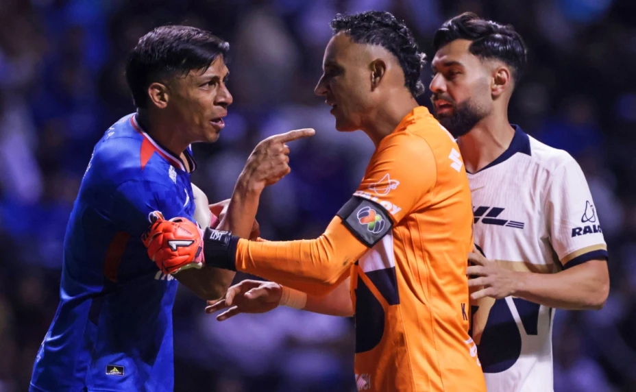 Keylor Navas ante Cruz Azul