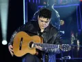 Eduardo rompió en llanto al interpretar “Miedo” de Pepe Aguilar, pues el académico dedicó esta versión personal de la canción a un amigo que ya no se encuentra con él, llevando su voz hasta el cielo. Arturo López comentó que su presentación fue preciosa, pero la crítica Lola Cortés le pidió que no se rompiera en el escenario.