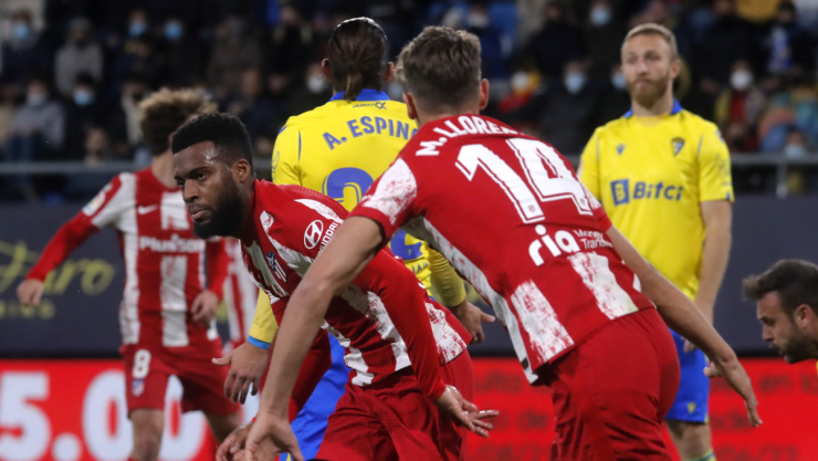Atlético de Madrid celebra gol ante Cádiz