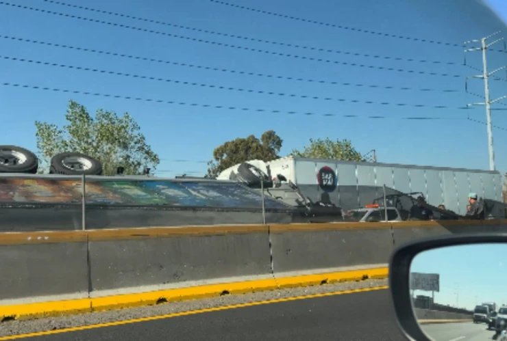 Doble accidente provoca caos en la autopista México-Puebla y Xoxtla hoy viernes