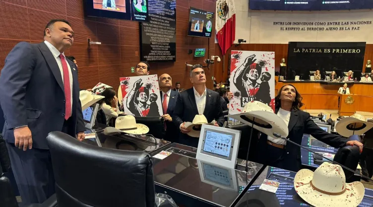 Asesinato de alcalde de Uruapan sacude al Senado.