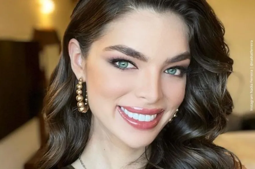 Nadia Ferreira con gran sonrisa..jpg