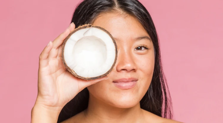 /estilo-de-vida/mezclar-aceite-coco-crema-para-que-sirve-como-hacerlo