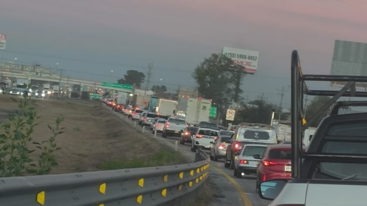 El tráfico en la autopista 57 hoy lunes 26 de enero