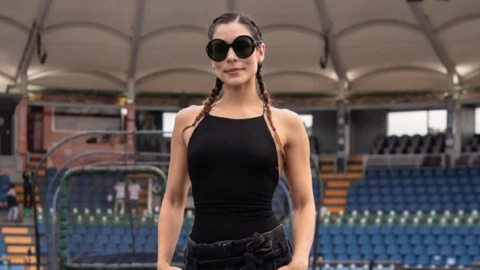 maría léon himno nacionañ.jpg