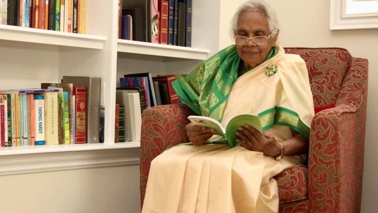 mujer maestría 87 años Canadá.jpg